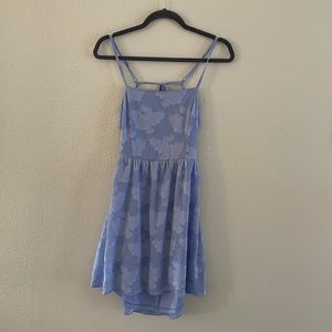 Junior’s light blue summer dress with ties in the back for a perfect fit.